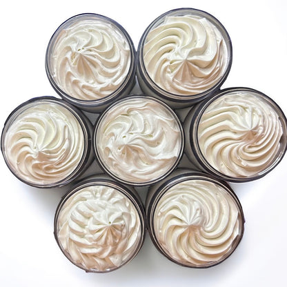 Vanilla Cupcakes Whipped Crème